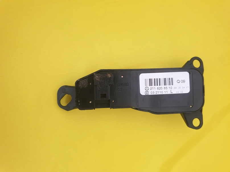 resimler/genel/Mercedes w211 e200 ayna ayar butonu orjinal ÇIKMA 2118208510